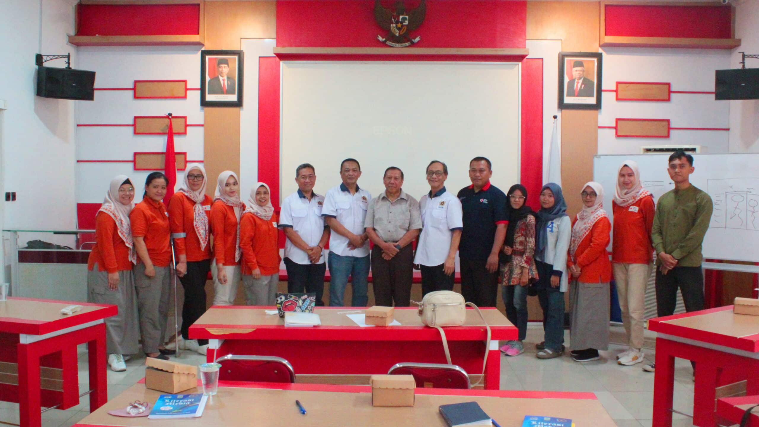 PMI Kota Pekanbaru BANGUN TIM KIP